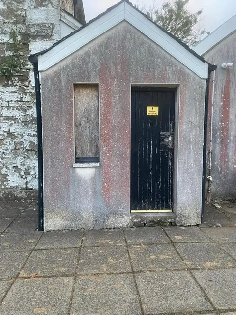 Clubhouse porch before cleaning